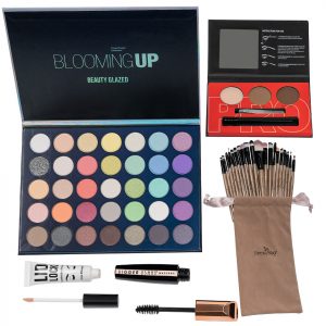 Set Machiaj Charming Beauty + CADOURI